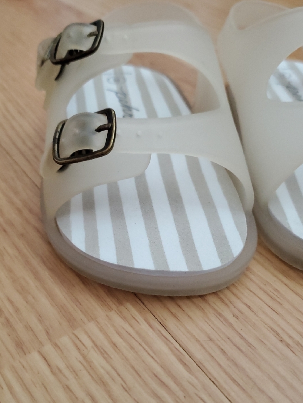 Pehr Kids Translucent White Jelly Buckle Sandals Unisex Size 8 - Picture 5 of 14